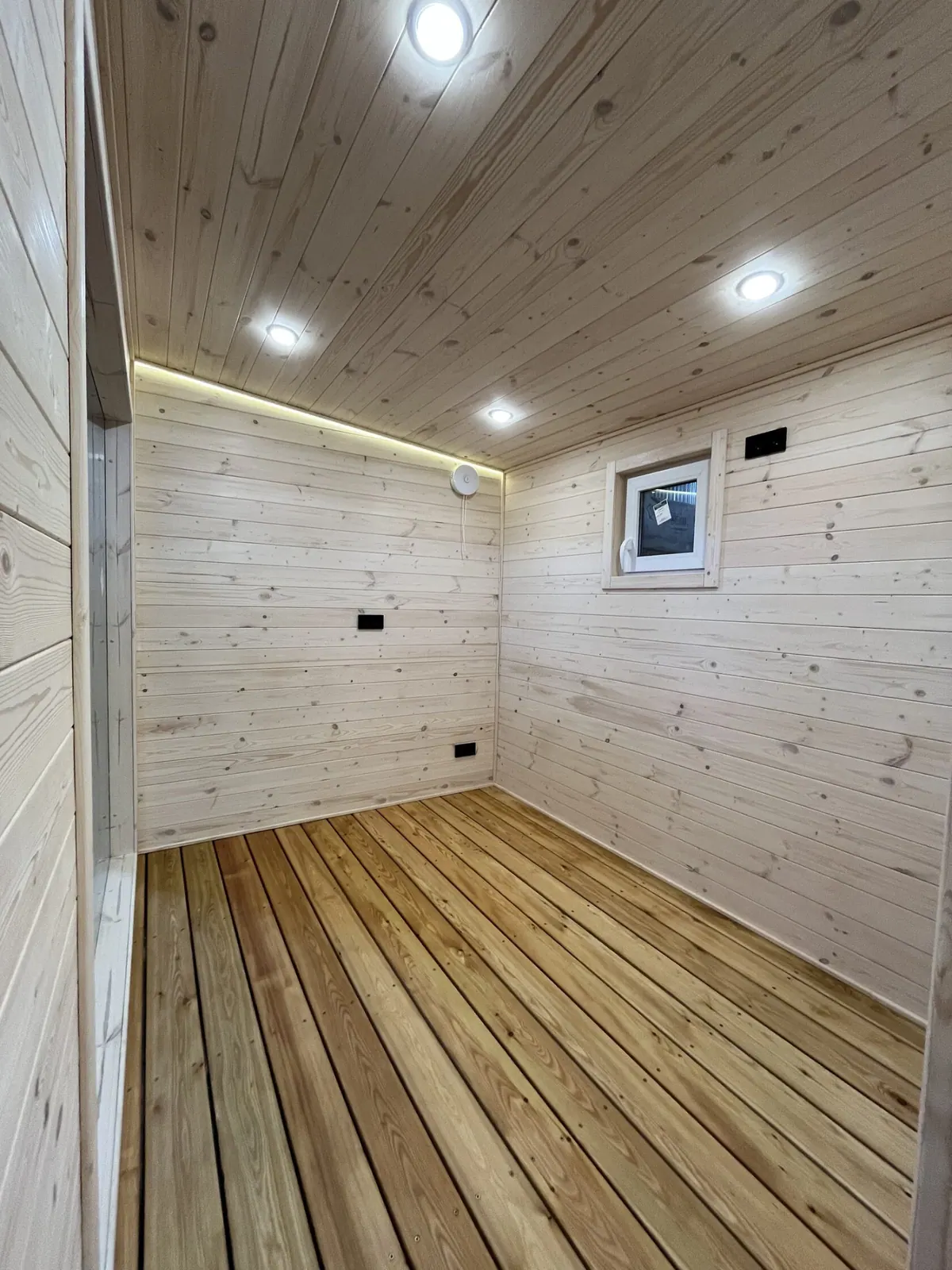Комната отдыха в модульной бане Sauna House